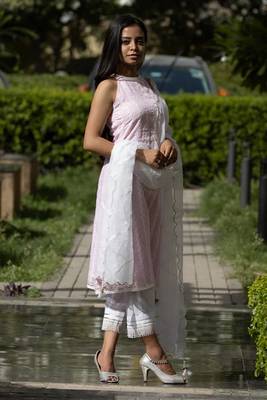 Kesar - Pink Sleeveless Suit Set 2