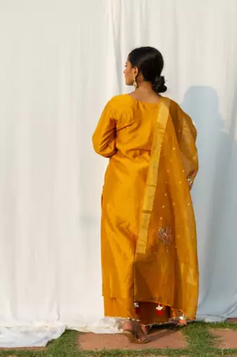 Lotus - Yellow Suit Set