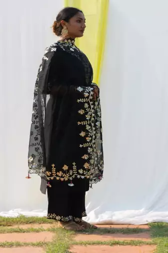 Rajshree - Black Suit Set