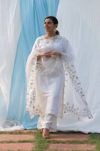 Rajshree - Ivory Suit Set