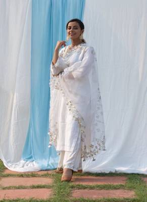 Rajshree - Ivory Suit Set 3
