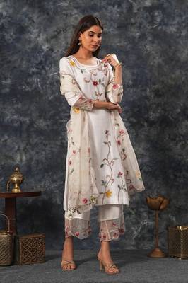 Sarla - Ivory Suit Set 2