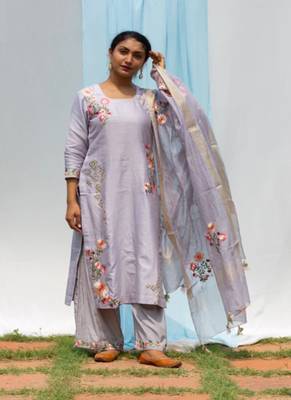 Parineeta - Light Grey Suit Set 3