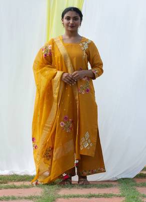 Parineeta - Yellow Suit Set 1