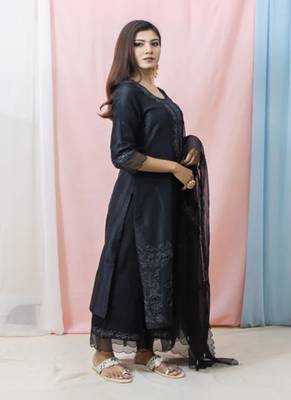 Raasika - Black Suit Set 1