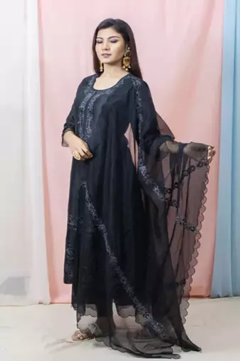 Raasika - Black Suit Set