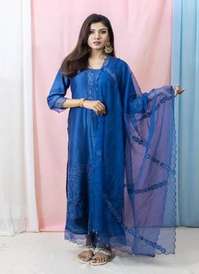 Raasika - Midnight Blue Suit Set 3