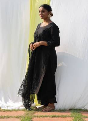 Rajdulari - Black Suit Set 2