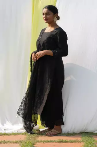 Rajdulari - Black Suit Set