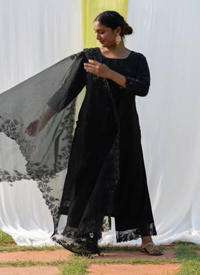 Rajdulari - Black Suit Set 3