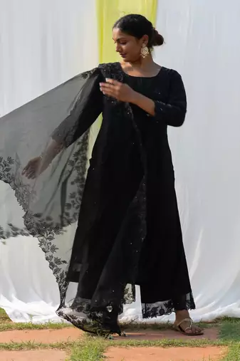 Rajdulari - Black Suit Set
