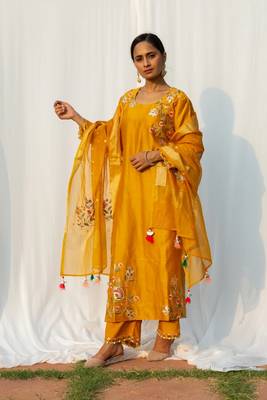 Rajkumari - Yellow Suit Set 1