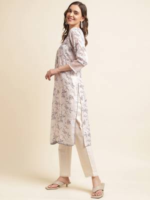 White floral printed regular sequinned linen kurta with trousers & dupatta 2