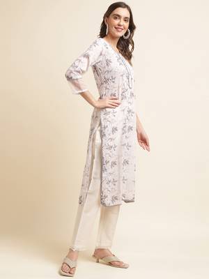 White floral printed regular sequinned linen kurta with trousers & dupatta 4