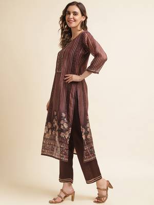 brown floral printed regular kurta with trousers & dupatta 2