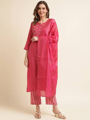 Pink printed regular sequinned kurta with trousers & dupatta 1