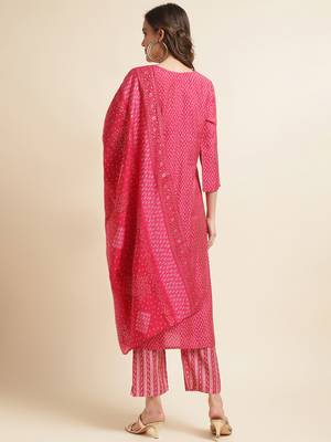 Pink printed regular sequinned kurta with trousers & dupatta 3