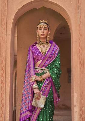 Elora Soft Silk Printed Patola Saree For Women (Dark Green) 3