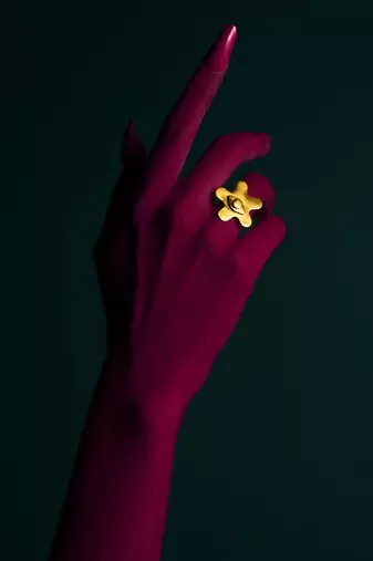 Kamal aankhen ring