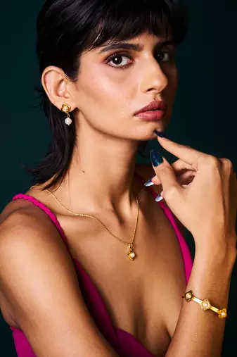 Chameli jewellery set with long necklace and bracelet
