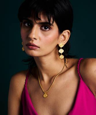 Drishti jewellery set with earrings and necklace 1