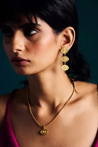 Drishti jewellery set with earrings and necklace