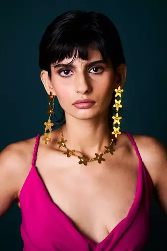 Kamal aankhen jewellery set with earrings and necklace