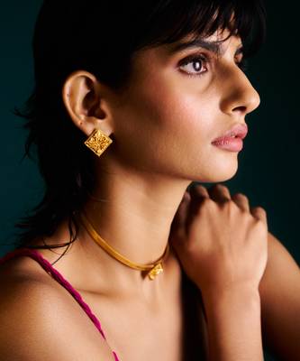 Nalini jewellery set with studs and choker 1