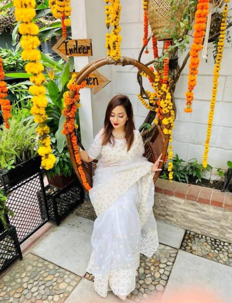 White Colour Khadi Organza Silk Blend Saree With Un-Stitched Blouse