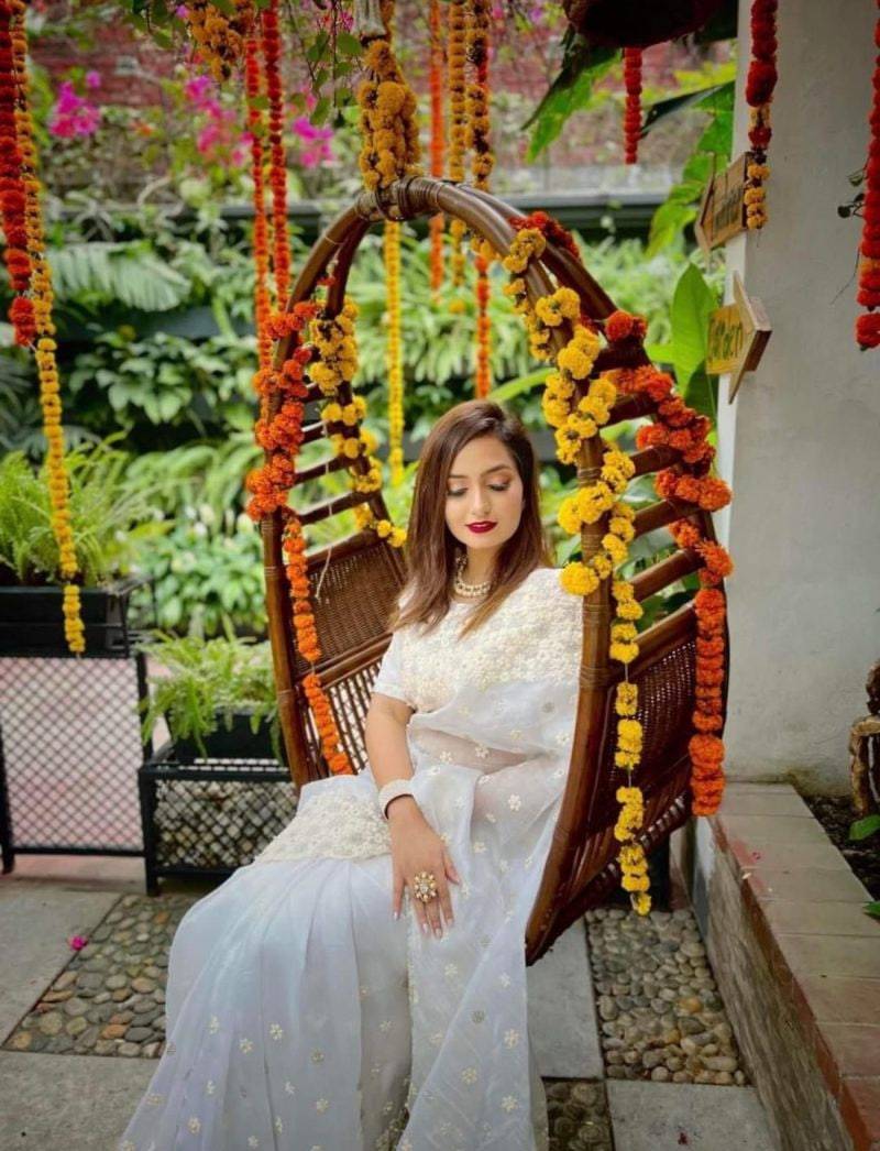 White Colour Khadi Organza Silk Blend Saree With Un-Stitched Blouse