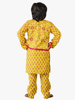 boy cotton printed kurta set with ethnic jacket (set of 3) 4