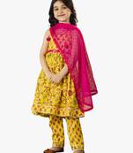girl's jaipuri printed kurta with pant and dupatta (set of 3)