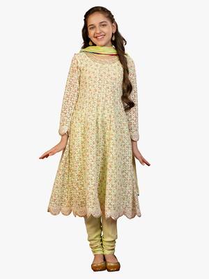 Jilmil girl's light green chikankari suit (set of 3) 2
