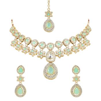 Latest Stylish Traditional Kundan Necklace Jewellery Set 2
