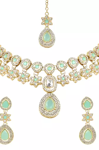 Latest Stylish Traditional Kundan Necklace Jewellery Set