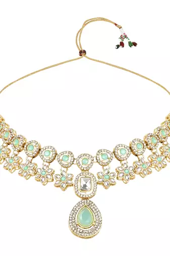 Latest Stylish Traditional Kundan Necklace Jewellery Set