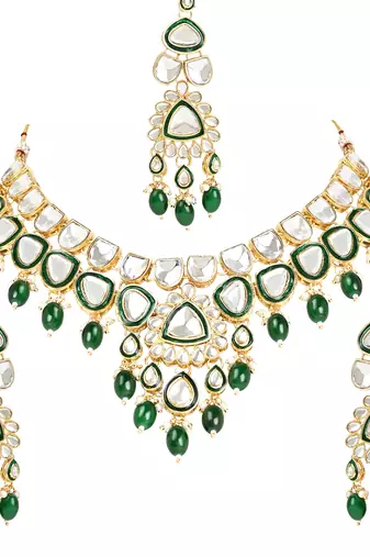 Traditional Pearl Kundan Necklace Jewellery Set With Earring Maang Tikka Set