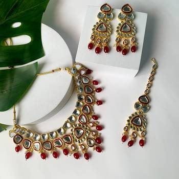 Traditional Pearl Kundan Necklace Jewellery Set With Earring Maang Tikka Set 1