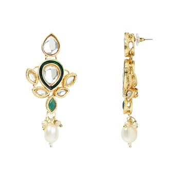 Traditional Pearl Kundan Floral Necklace With Earring Maang Tikka Set 4