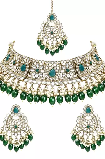 Traditional Pearl Kundan Studded Choker Jewellery Necklace Set with Maang Tikka
