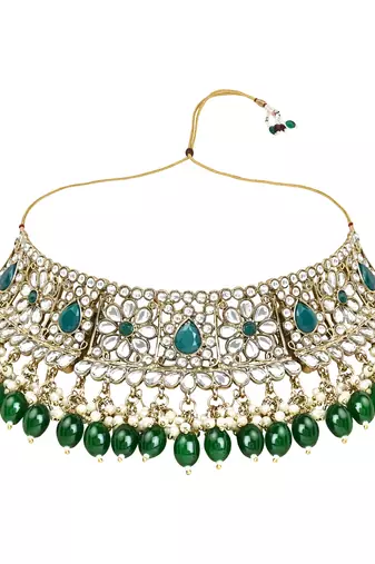 Traditional Pearl Kundan Studded Choker Jewellery Necklace Set with Maang Tikka