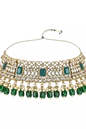 Traditional Pearl Kundan Choker Jewellery Necklace Set with Maang Tikka
