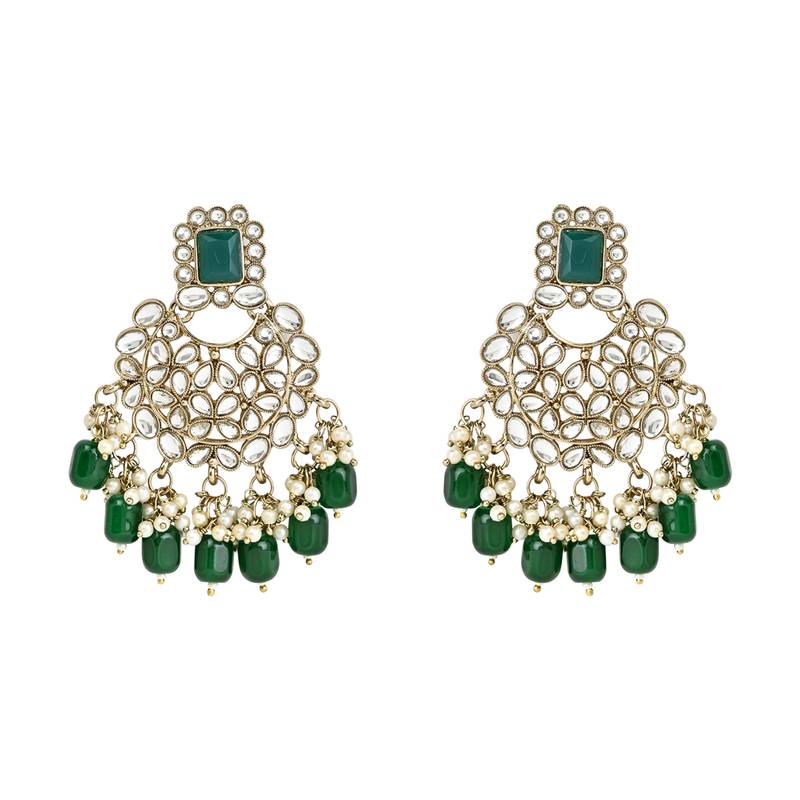 Traditional Pearl Kundan Choker Jewellery Necklace Set with Maang Tikka