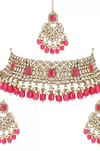 Traditional Pearl Kundan Choker Jewellery Necklace Set with Maang Tikka