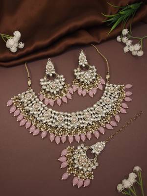 Traditional Kundan Pearl Drop Bridal Choker Necklace With Chandbali Earrings & Maang Tikka Jewellery Set 1