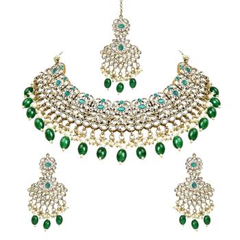 Traditional Kundan Pearl Drop Bridal Choker Necklace With Chandbali Earrings & Maang Tikka Jewellery Set 2