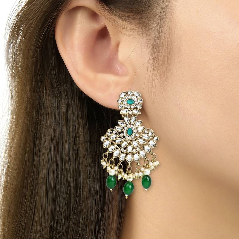 Traditional Kundan Pearl Drop Bridal Choker Necklace With Chandbali Earrings & Maang Tikka Jewellery Set