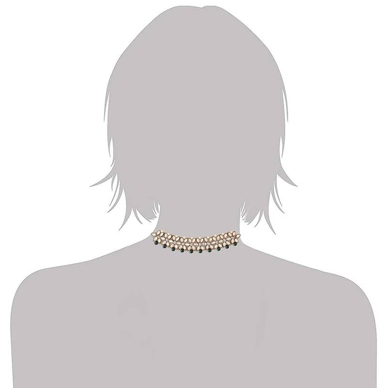 Traditional Kundan & Pearl Studded Choker Necklace Jewellery Set with Earrings & Maang Tikka for Women