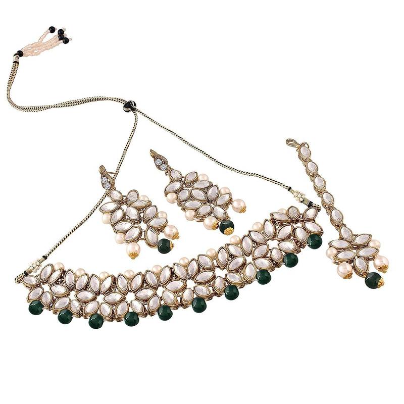 Traditional Kundan & Pearl Studded Choker Necklace Jewellery Set with Earrings & Maang Tikka for Women