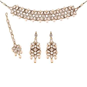 Traditional Bridal Choker Necklace Jewellery Set with Earrings & Maang Tikka for Women  3